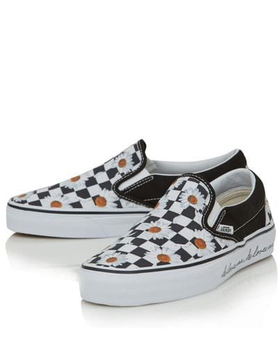 checkered daisy vans