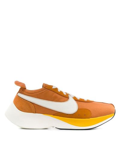 nike moom racer