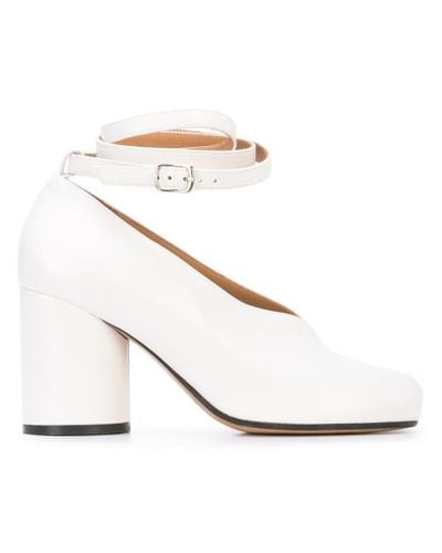 Maison Margiela Leather Tabi Mary Jane Pumps in White | Lyst