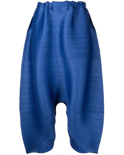 Pleats Please Issey Miyake Dive Cropped Trousers in Blue - Lyst