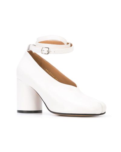 Maison Margiela Leather Tabi Mary Jane Pumps in White | Lyst