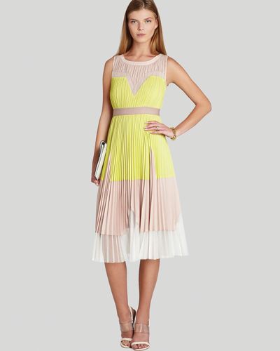 Yellow bcbg dress 2025