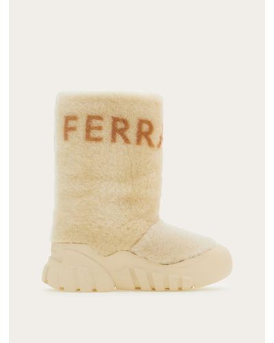 Ferragamo Botas de nieve de piel vuelta - Neutro