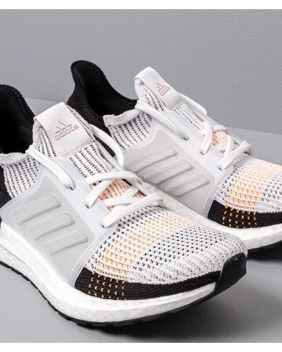 white and black ultra boost 19