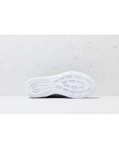 nike air max axis volt