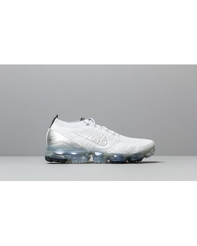 nike vapormax flyknit 3 all white