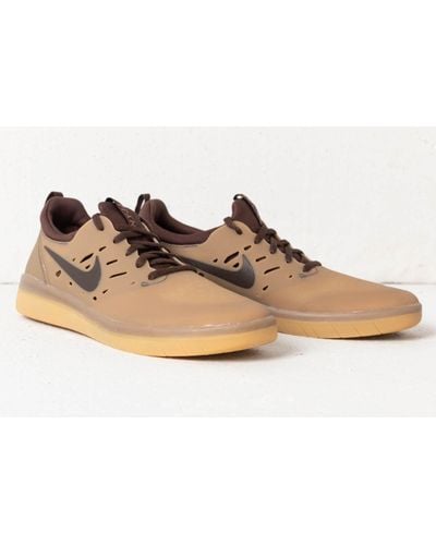 nike nyjah free brown