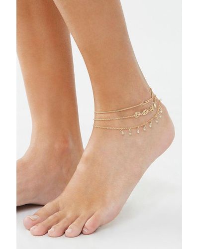 What does an ankle bracelet mean on a woman? | 9Avril