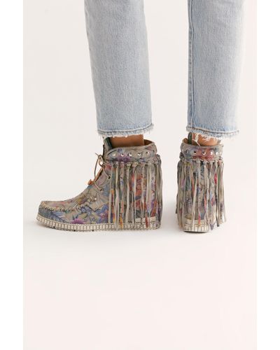 el vaquero roseland moccasin boot