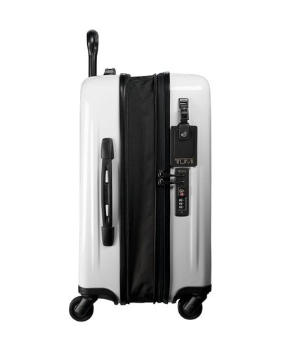 tumi v3