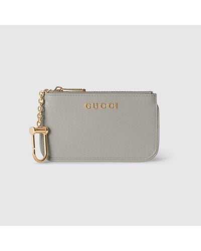 Gucci Schlüsseletui Mit Reißverschluss Und Schriftzug - Grau