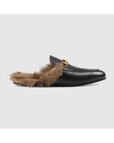 Gucci Zapatos slippers de cuero Princetown - Negro