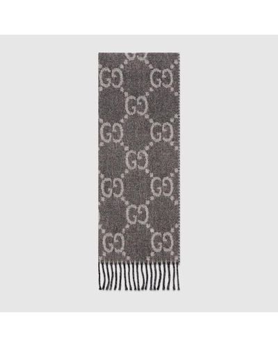 Gucci GG Jacquard Pattern Knit Scarf With Tassels - Grey