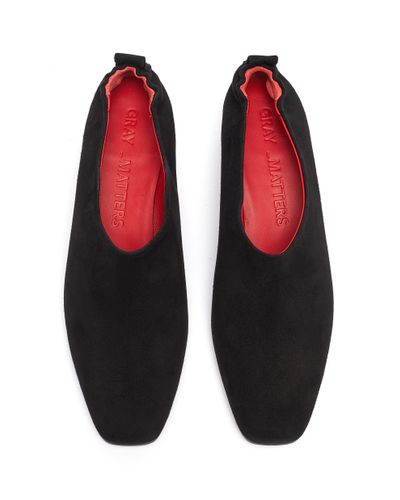 gray matters micol pump