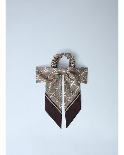 Gucci Silk Bow Scrunchie in White | Lyst display picture 3