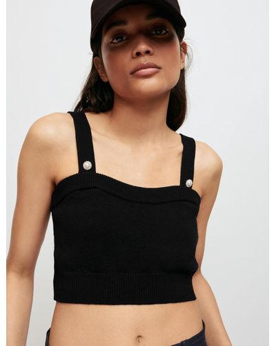 black strap crop top