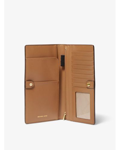 michael michael kors bedford legacy travel wallet
