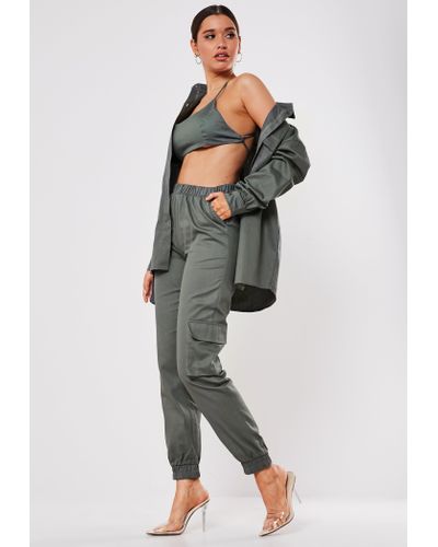 women's twill cargo joggers