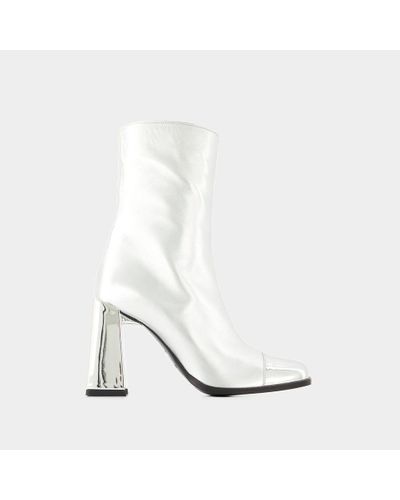 CAREL PARIS Moon Boots - White