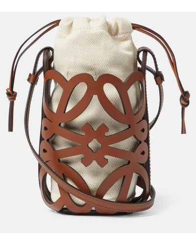 Loewe Bucket-Bag Anagram aus Leder und Canvas - Braun