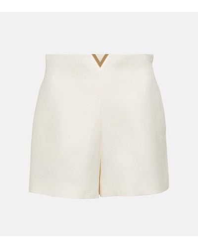Valentino Vlogo Wool And Silk Crepe Shorts - White