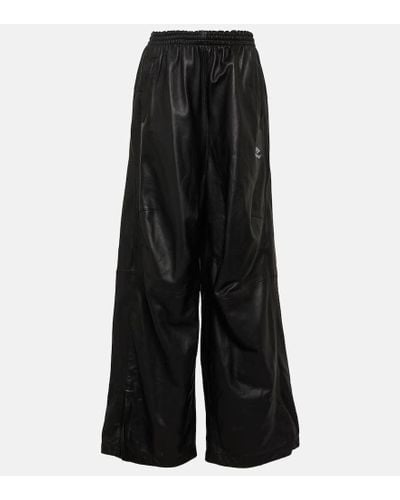 Balenciaga Pantalones anchos de piel - Negro