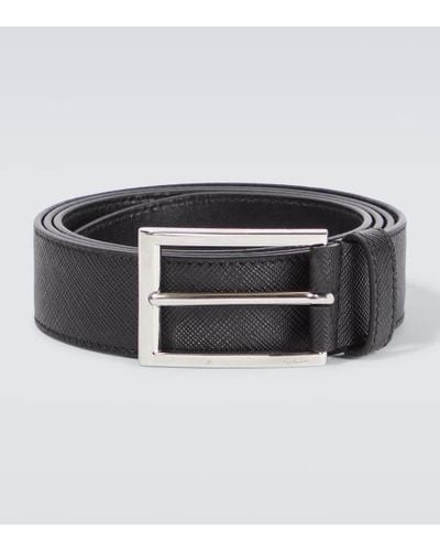 Prada Cinturon de piel Saffiano con logo - Negro