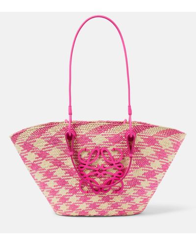 Loewe X Paula's Ibiza Medium Anagram Basket Tote Bag In Chequered Iraca Palm With Leather Handles - Pink