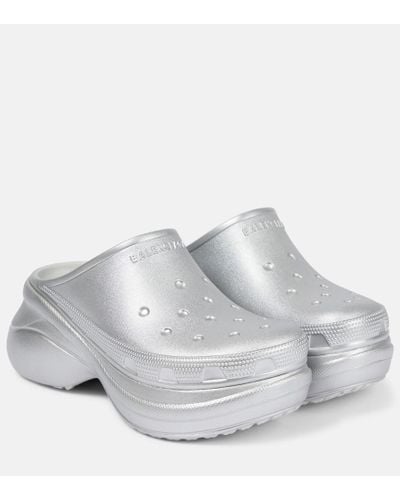 Balenciaga X Crocs zuecos de goma con plataforma - Blanco