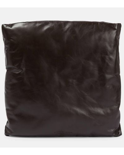 Bottega Veneta Pillow Small Leather Pouch - Black