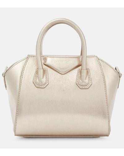 Givenchy Tote Antigona Toy aus Metallic-Leder - Natur