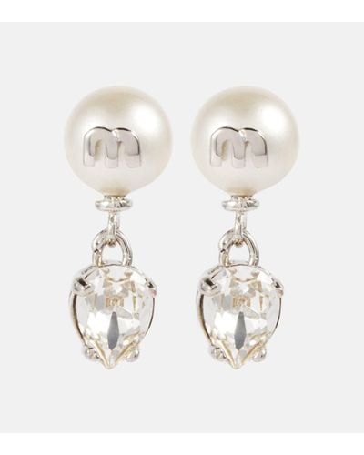Miu Miu Boucles d'oreilles pendantes a cristaux et perles fantaisie - Blanc