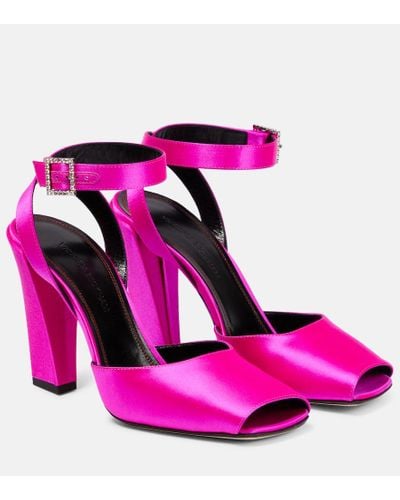 Victoria Beckham Sandalen aus Satin - Pink