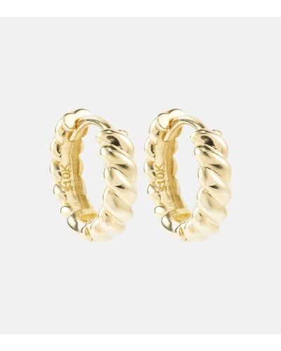 STONE AND STRAND Brioche 10kt Yellow Gold Hoop Earrings - Metallic