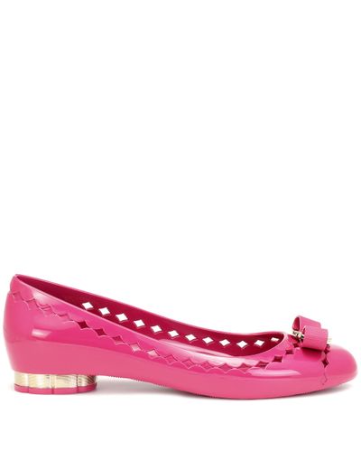 salvatore ferragamo vara bow jelly ballet flats
