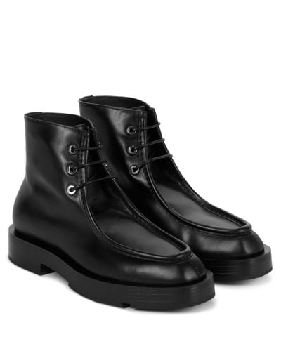 Givenchy Ankle Boots aus Leder - Schwarz