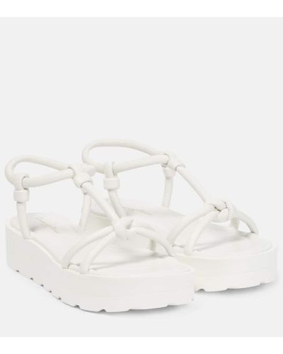 Gianvito Rossi Sandali platform in pelle con nodi - Bianco