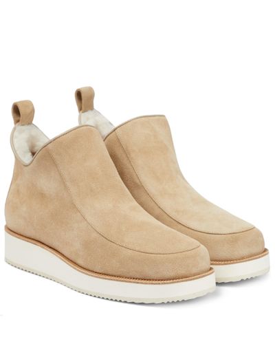 Gabriela Hearst Harry Shearling-lined Suede Ankle Boots - Natural