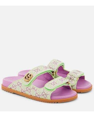 Gucci Verzierte Sandalen GG aus Canvas - Pink