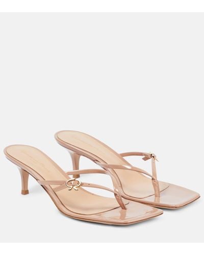 Gianvito Rossi Patent Leather Thong Sandals - Pink