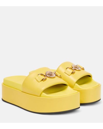 Versace Mules Medusa '95 a plateforme en cuir - Jaune