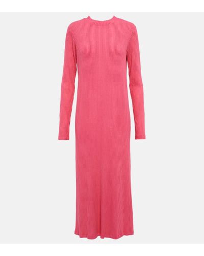 Velvet Ember Ribbed-knit Midi Dress - Pink