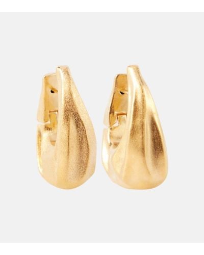 Khaite Pendientes de aro Olivia Small chapados en oro de 18 ct - Metálico