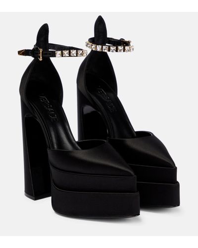 Versace Chaussures à talon bottier aevitas à plateforme - Noir