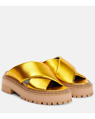 Proenza Schouler Sandalen aus Metallic-Leder - Gelb