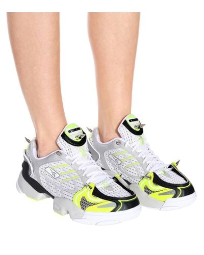 vetements spike runners