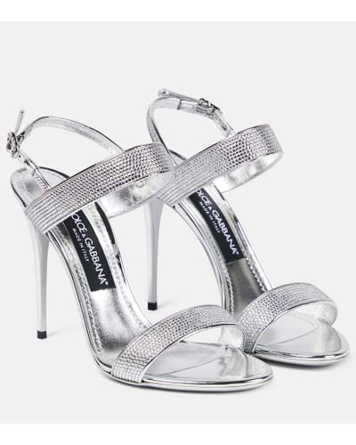 Dolce & Gabbana Verzierte Sandalen aus Metallic-Leder - Weiß