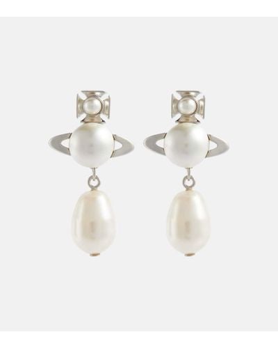 Vivienne Westwood Pendientes largos Inass con perlas sinteticas - Blanco