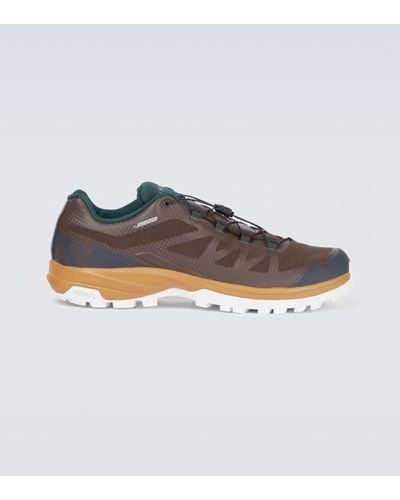 and wander X Salomon Sneakers OUTpath CSWP - Grau