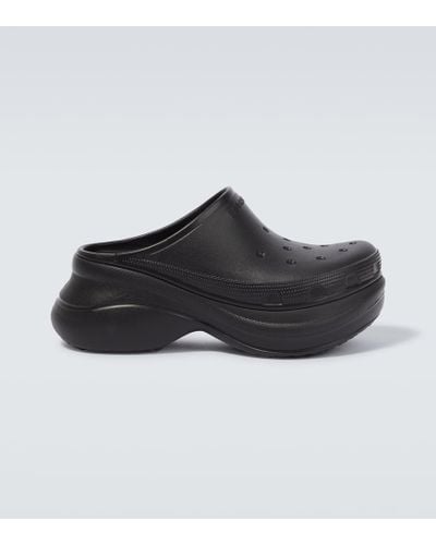Balenciaga X Crocs palas con plataforma - Negro
